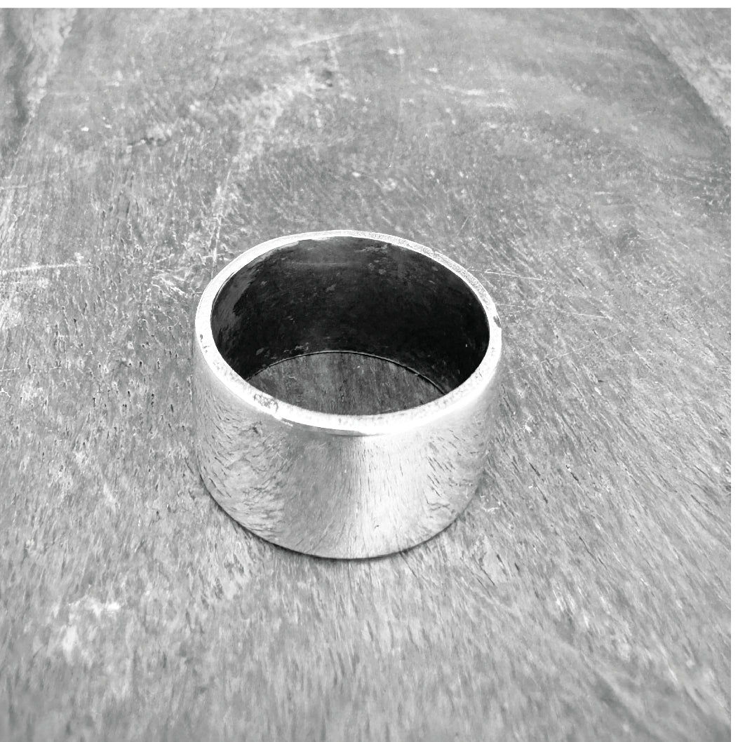 ★ESSENCIAL RING★