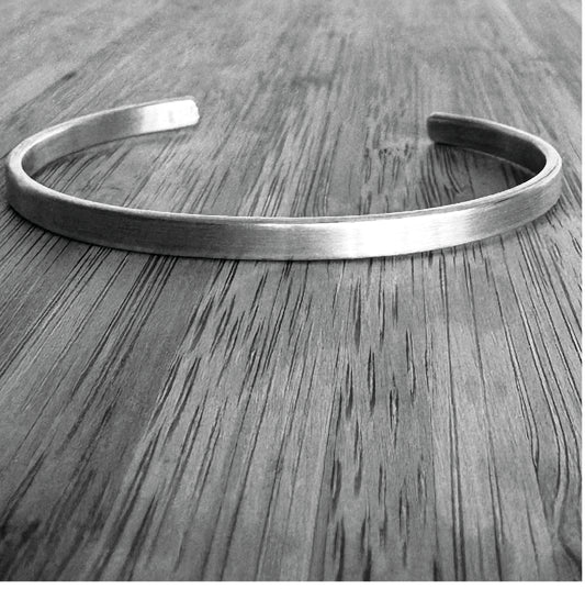 ★ESSENCIAL CUFF★