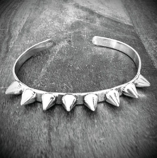 ★SPIKE  CUFF★
