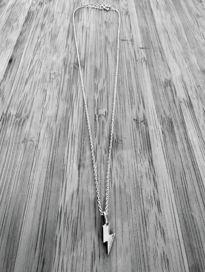 ★MINI LIGHTNING BOLT NECKLACE★
