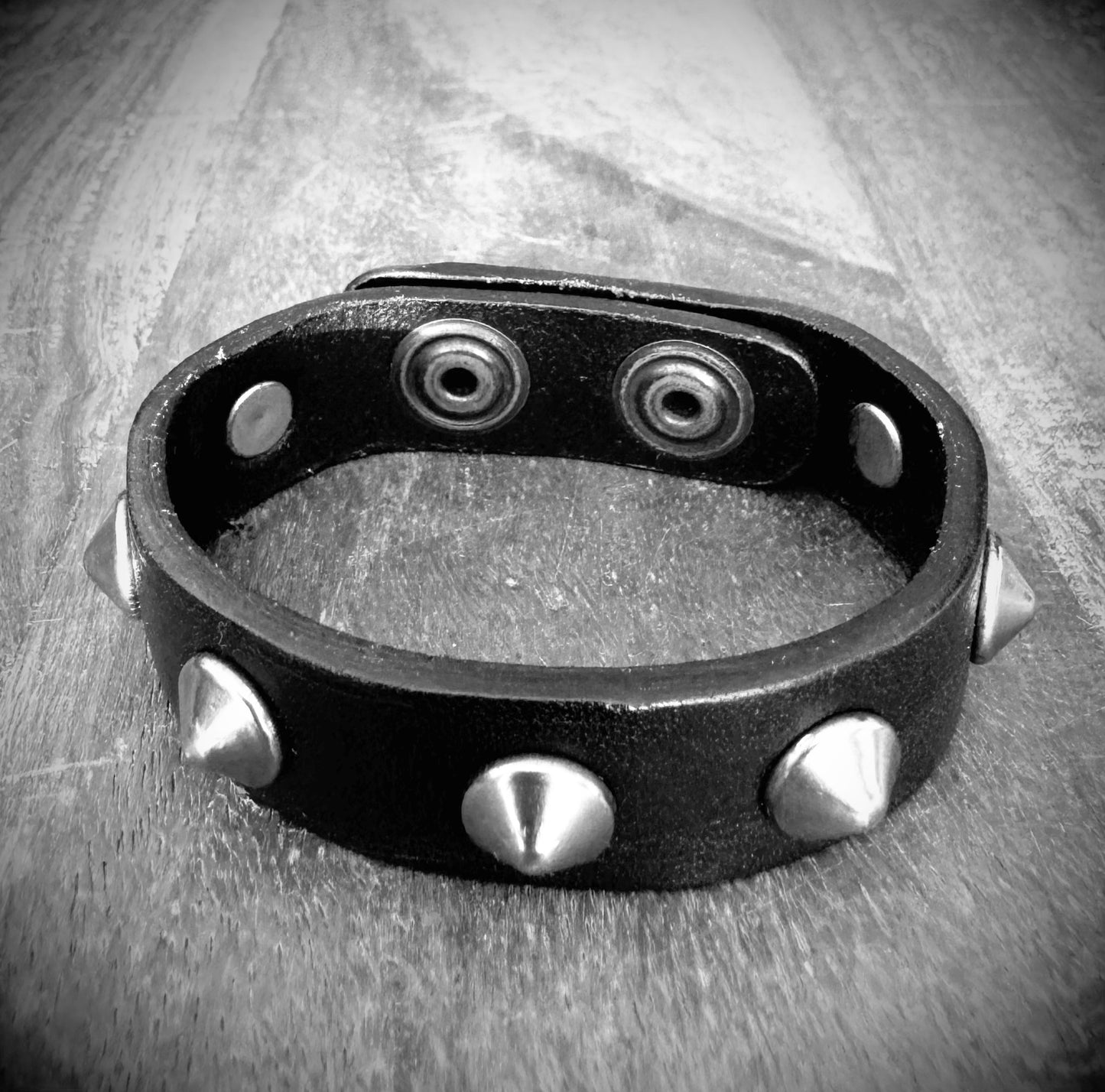★SPIKE LEATHER BRACELT★