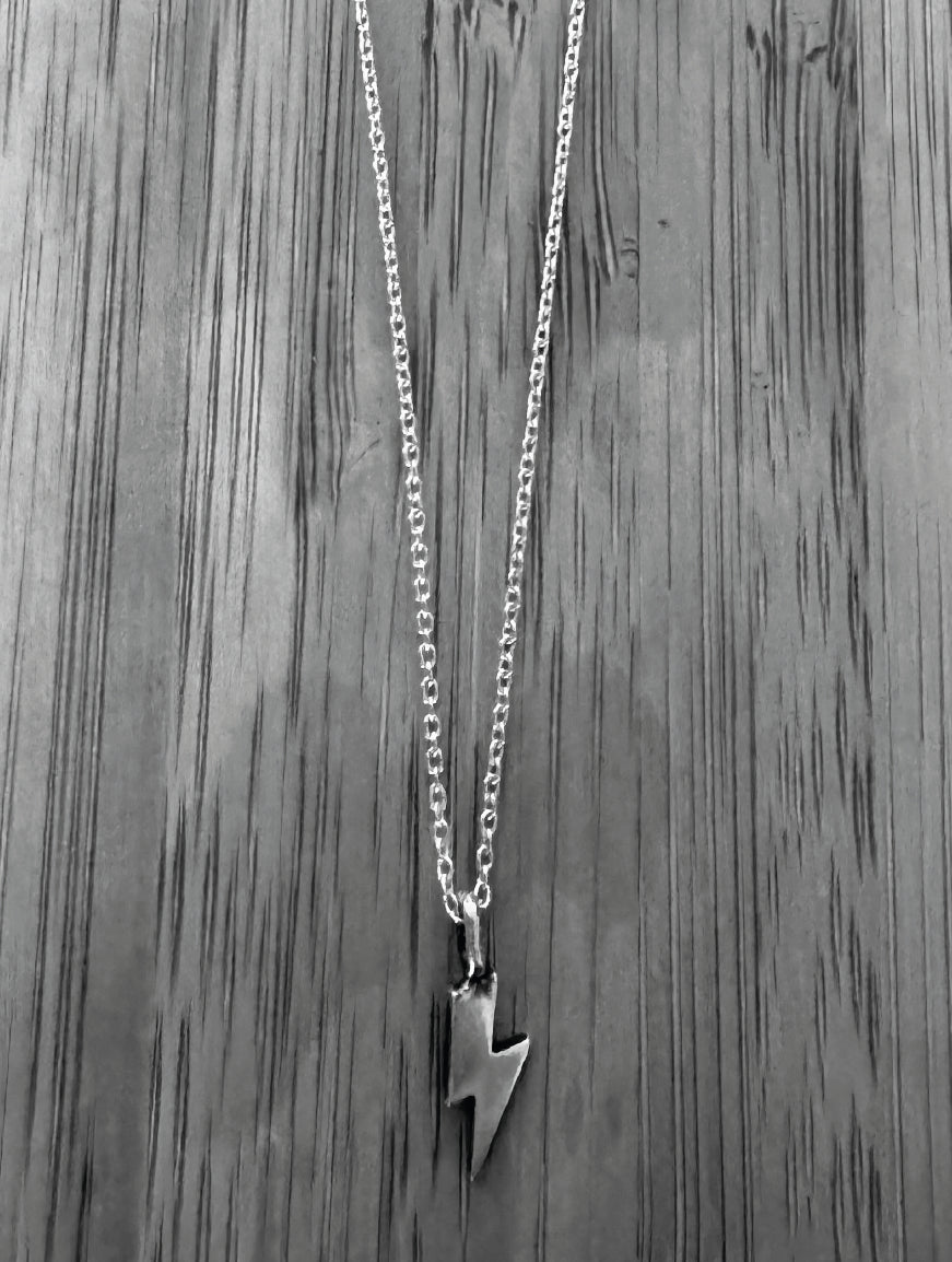 ★MINI LIGHTNING BOLT NECKLACE★